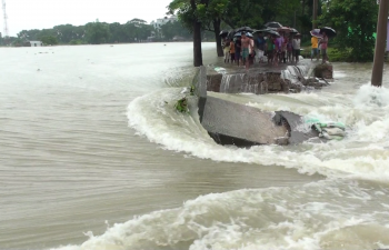 বন্যায় এসএসসি পরীক্ষা স্থগিত, দেশজুড়ে ভারী বৃষ্টিপাতের আবহাওয়া বার্তা