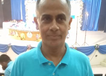 একশ ব‍্যাগ রক্ত দেওয়ার রেকর্ড নাজমুলের