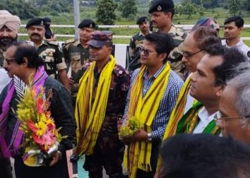 ফেনী নদীর পানি উত্তোলনে বাংলাদেশ-ভারত জেআরসি প্রতিনিধির পরিদর্শন