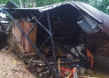 লাগাতর বর্ষণে চট্টগ্রামে পাহাড় ধসে ৪ জন নিহত