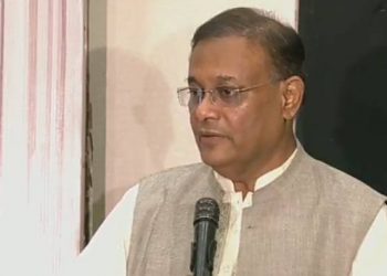 নায়ক ফারুকের স্মরণসভায় তথ্যমন্ত্রী/ মন্দা কেটেছে চলচ্চিত্রের এখন লক্ষ্য বিশ্বাঙ্গন