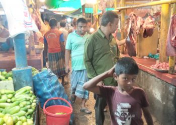 কাঁচা তরিতরকারির দাম স্থিতিশীল, মাছ বাজারের আগুন নিয়ন্ত্রণে নেই কোথাও