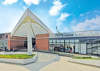 একের পর এক বিশ্ববিদ‌‌্যালয়, দুর্বল হয়ে পড়ছে উচ্চ শিক্ষা