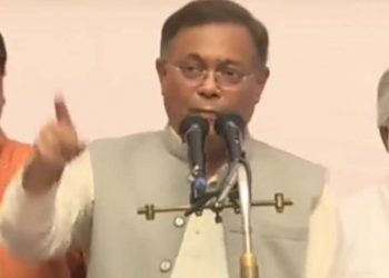 বিএনপি-জামায়াত অপশক্তির হাত থেকে দেশরক্ষার লড়াইয়ে ঐক্যবদ্ধ থাকুন: তথ্যমন্ত্রী