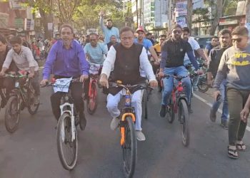 আজ থেকে শুরু নির্বাচনি প্রচারণা/ হাছান মাহমুদের বাই সাইকেল যাত্রা