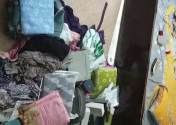 সাতকানিয়ায় ব্যবসায়ির ঘরে দুর্ধর্ষ ডাকাতি  স্বর্ণ, টাকাসহ ১৮  লক্ষাধিক টাকার মালামাল লুট